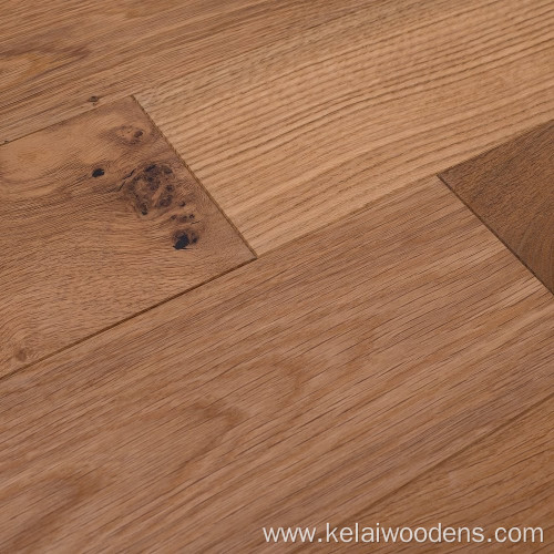 Light smoked color engineer oak wood floor